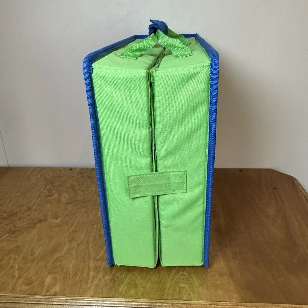 Skylanders Swap Force Carrying Case with Removable Shelves
